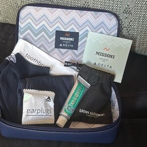 MISSONI for Delta One Amenity Kit - Missoni x Delta One Dopp Kit NWT Unopened